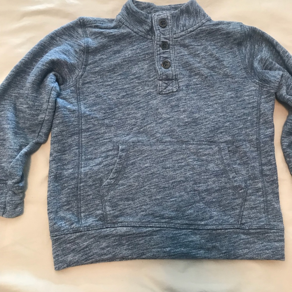 Boys size 5 Gap sweatshirt